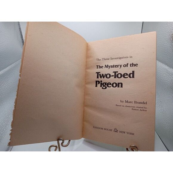 The Three Investigators: The Mystery Of The Two-Toed Pigeon, #37 PB Keyhole Ed - Picture 6 of 10
